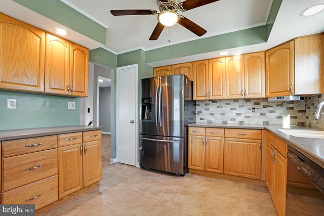 12316 FOUNTAIN DR, Clarksburg, MD 20871