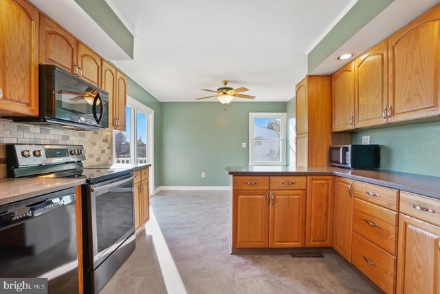 12316 FOUNTAIN DR, Clarksburg, MD 20871
