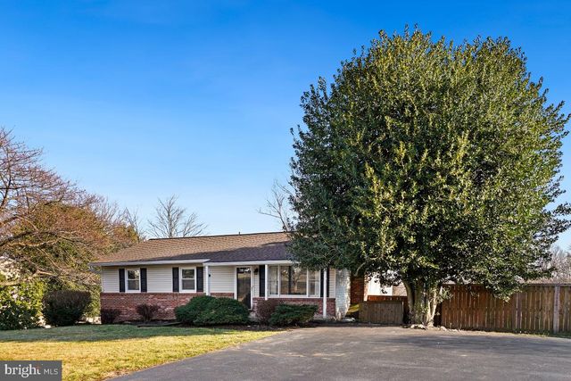 12316 FOUNTAIN DR, Clarksburg, MD 20871