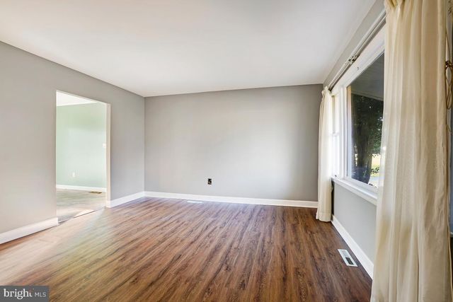 12316 FOUNTAIN DR, Clarksburg, MD 20871