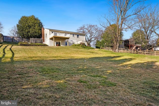 12316 FOUNTAIN DR, Clarksburg, MD 20871