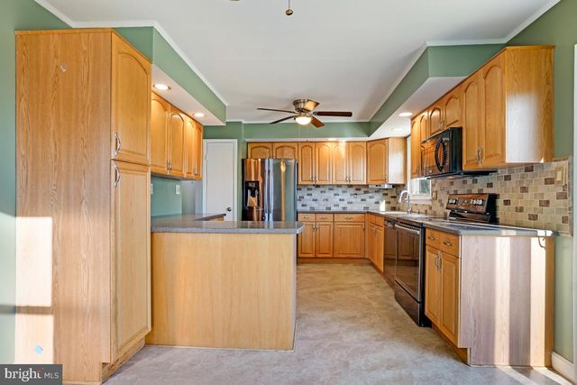 12316 FOUNTAIN DR, Clarksburg, MD 20871