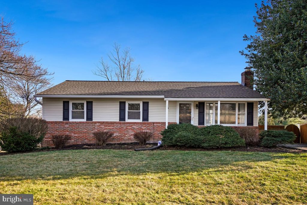 12316 FOUNTAIN DR, Clarksburg, MD 20871