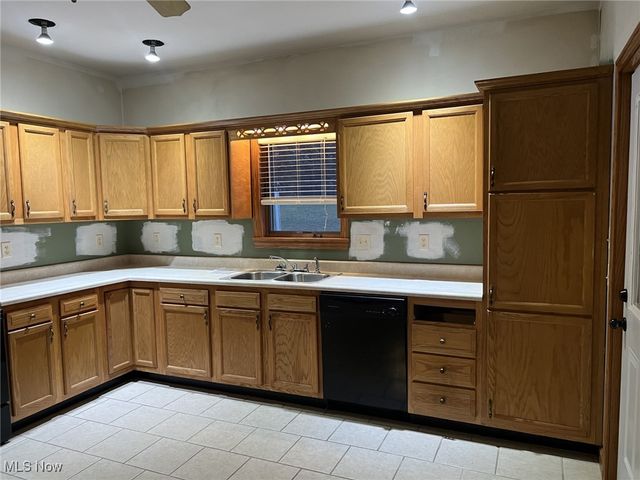 2005 Mccloskey Road, Columbiana, OH 44408