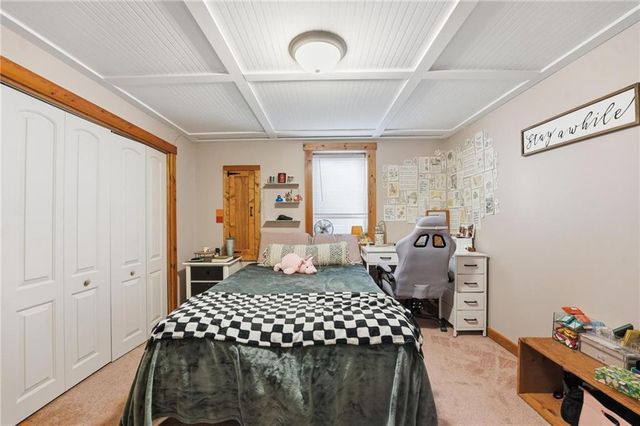 21816 S HANNAH Road, Harrisonville, MO 64701