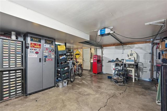 21816 S HANNAH Road, Harrisonville, MO 64701