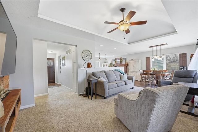 21816 S HANNAH Road, Harrisonville, MO 64701