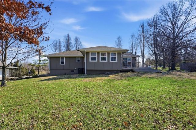 21816 S HANNAH Road, Harrisonville, MO 64701