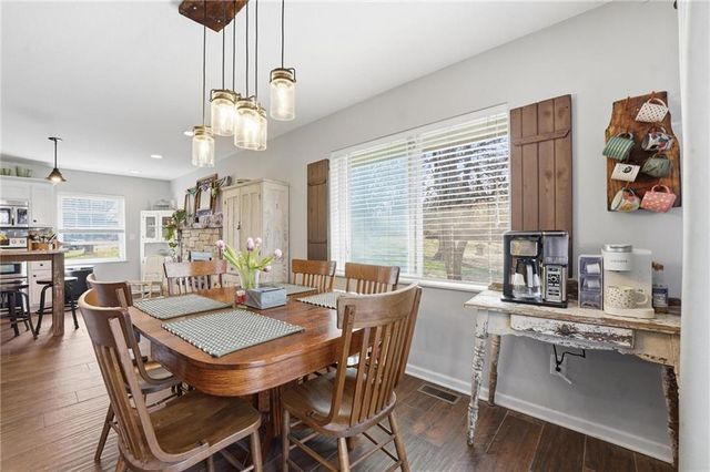 21816 S HANNAH Road, Harrisonville, MO 64701