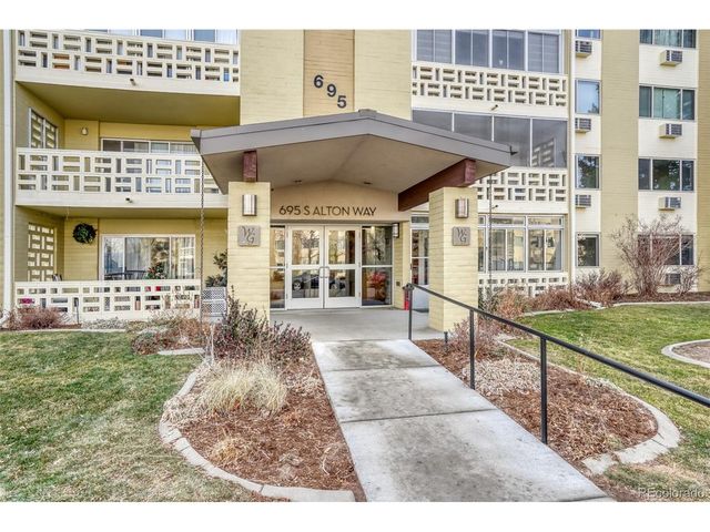 695 S Alton Way 1D, Denver, CO 80247