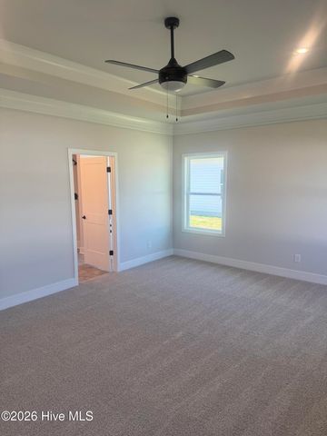 186 Seashore Street, Grimesland, NC 27837