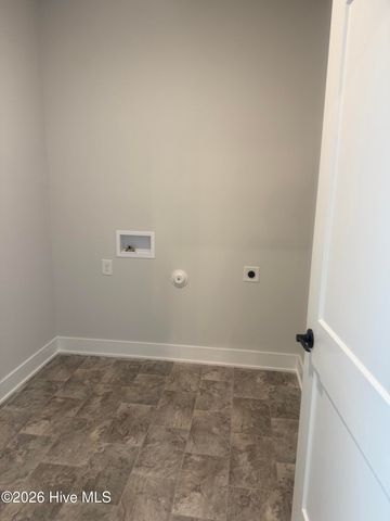 186 Seashore Street, Grimesland, NC 27837