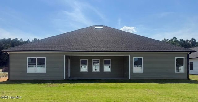 186 Seashore Street, Grimesland, NC 27837