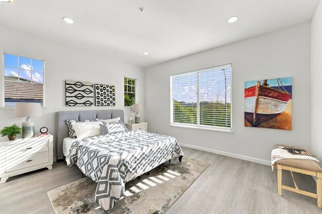 23389 Canyon Terrace Dr, Castro Valley, CA 94552