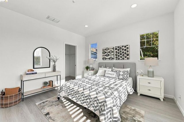 23389 Canyon Terrace Dr, Castro Valley, CA 94552