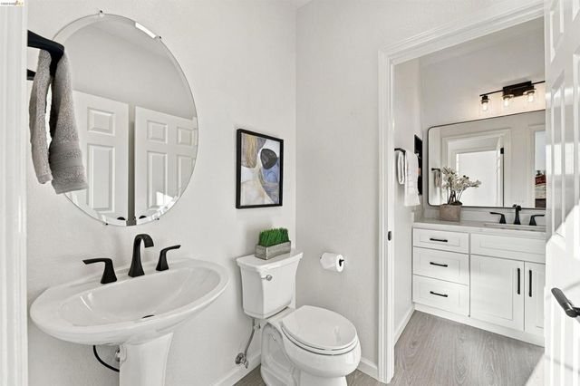 23389 Canyon Terrace Dr, Castro Valley, CA 94552