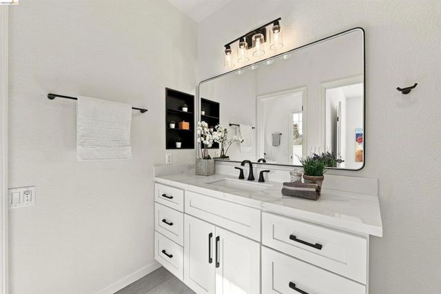 23389 Canyon Terrace Dr, Castro Valley, CA 94552