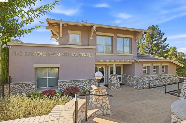 23389 Canyon Terrace Dr, Castro Valley, CA 94552