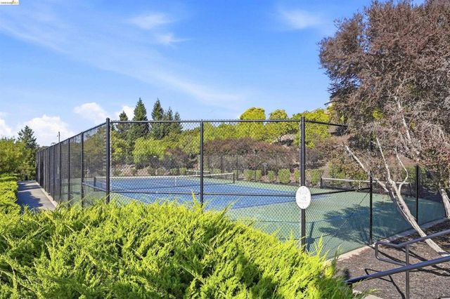 23389 Canyon Terrace Dr, Castro Valley, CA 94552