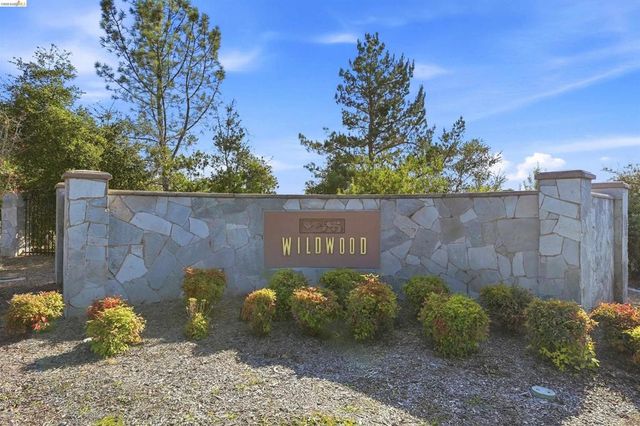 23389 Canyon Terrace Dr, Castro Valley, CA 94552