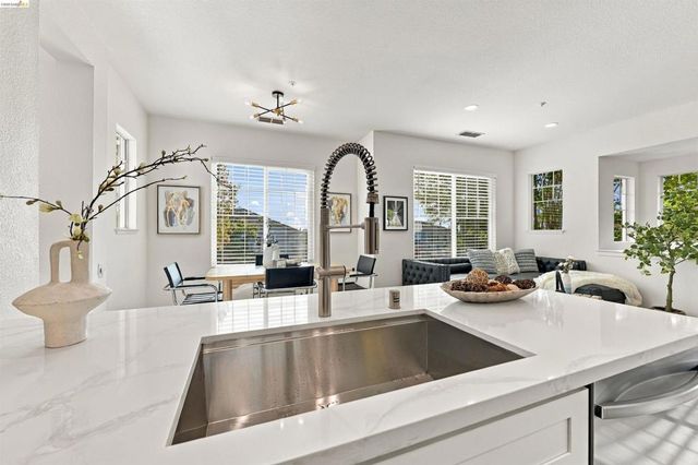 23389 Canyon Terrace Dr, Castro Valley, CA 94552