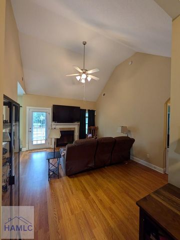1228 Peacock Trail, Hinesville, GA 31313