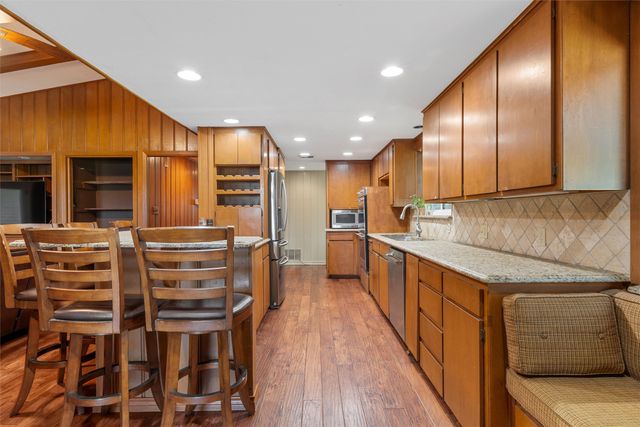 1302 E Elm Street, Hillsboro, TX 76645
