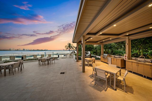 100 Lakeshore Drive 251, North Palm Beach, FL 33408