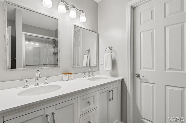 617 Watkins Glen Drive, St Charles, MO 63304