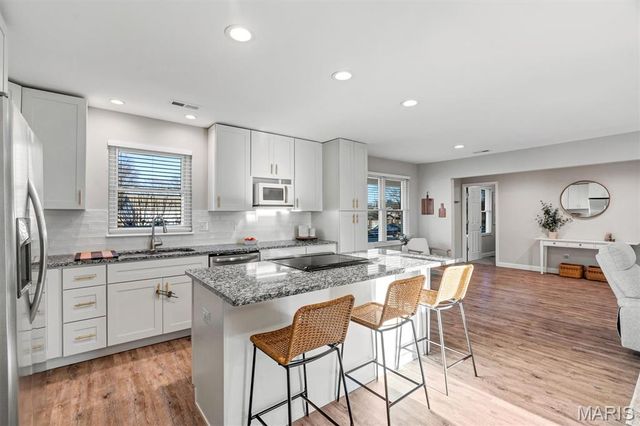 617 Watkins Glen Drive, St Charles, MO 63304