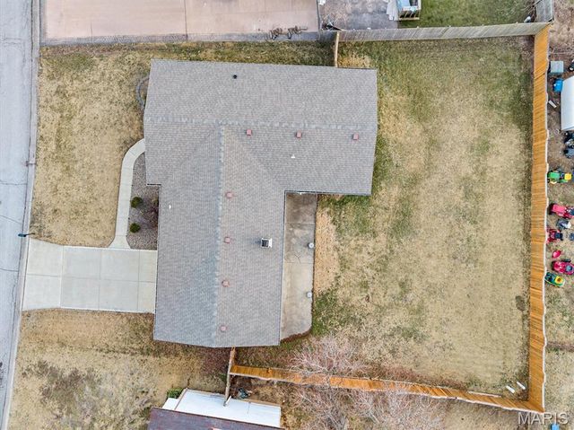 617 Watkins Glen Drive, St Charles, MO 63304