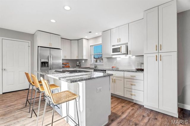 617 Watkins Glen Drive, St Charles, MO 63304