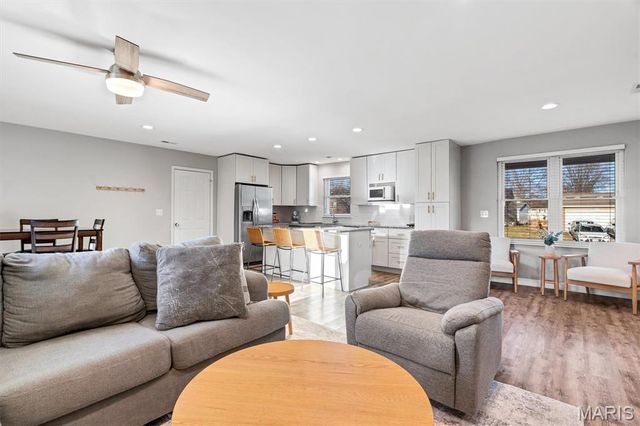 617 Watkins Glen Drive, St Charles, MO 63304