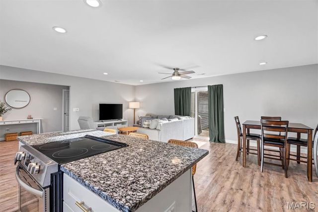 617 Watkins Glen Drive, St Charles, MO 63304