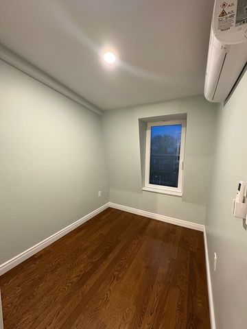 11 Burrill Pl 3, Boston, MA 02127