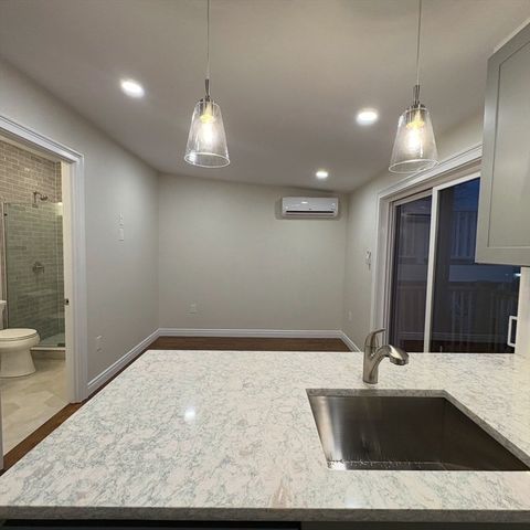 11 Burrill Pl 3, Boston, MA 02127