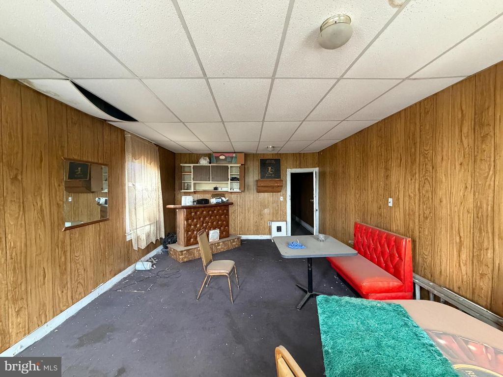 Image 14 of property listing at 2140 W BALTIMORE ST, Baltimore, MD 21223