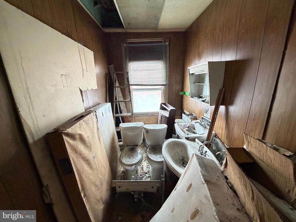 Image 19 of property listing at 2140 W BALTIMORE ST, Baltimore, MD 21223