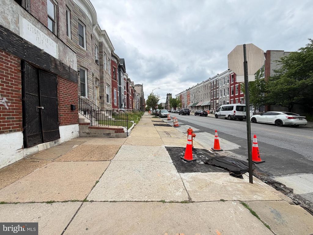 Image 23 of property listing at 2140 W BALTIMORE ST, Baltimore, MD 21223