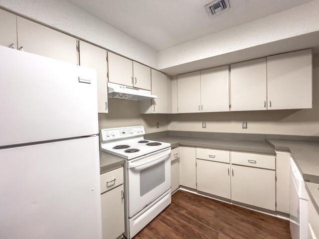 151 Calhoun Street G, Charleston, SC 29401