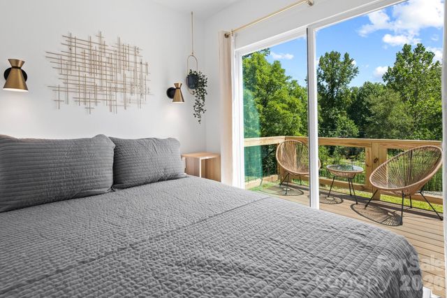 8 & 10 George Allen Ridge A & B, Arden, NC 28704