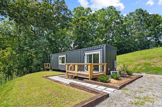8 & 10 George Allen Ridge A & B, Arden, NC 28704