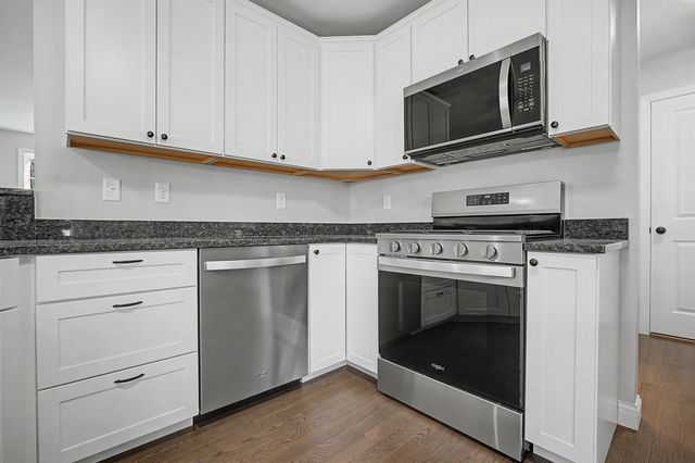 5 Blaisdell Court, Raymond, NH 03077