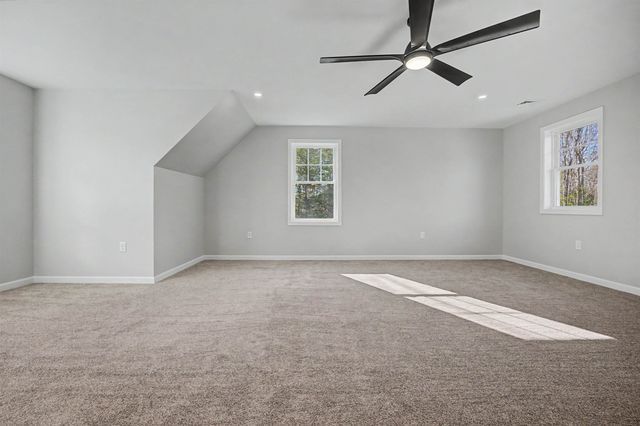 5 Blaisdell Court, Raymond, NH 03077