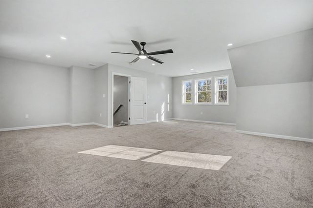 5 Blaisdell Court, Raymond, NH 03077