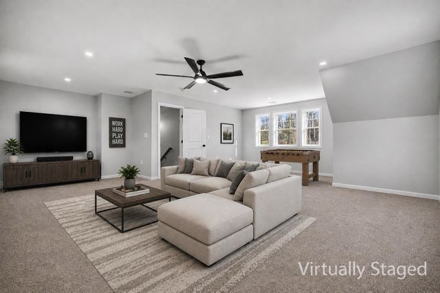 5 Blaisdell Court, Raymond, NH 03077