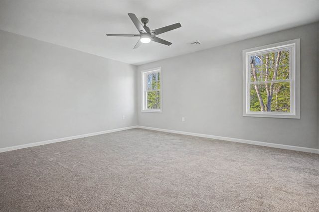 5 Blaisdell Court, Raymond, NH 03077
