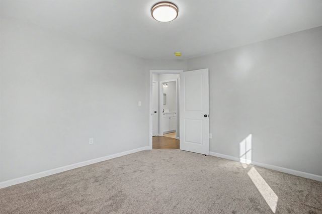 5 Blaisdell Court, Raymond, NH 03077