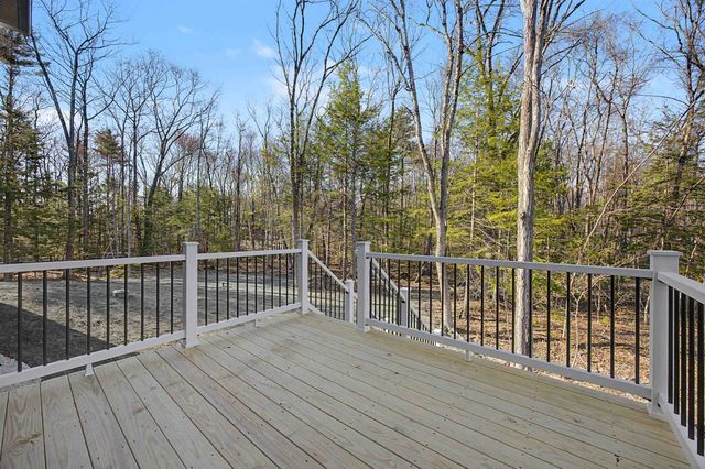 5 Blaisdell Court, Raymond, NH 03077