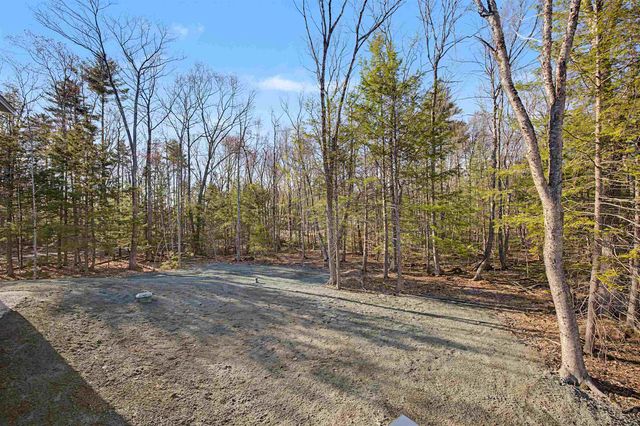 5 Blaisdell Court, Raymond, NH 03077